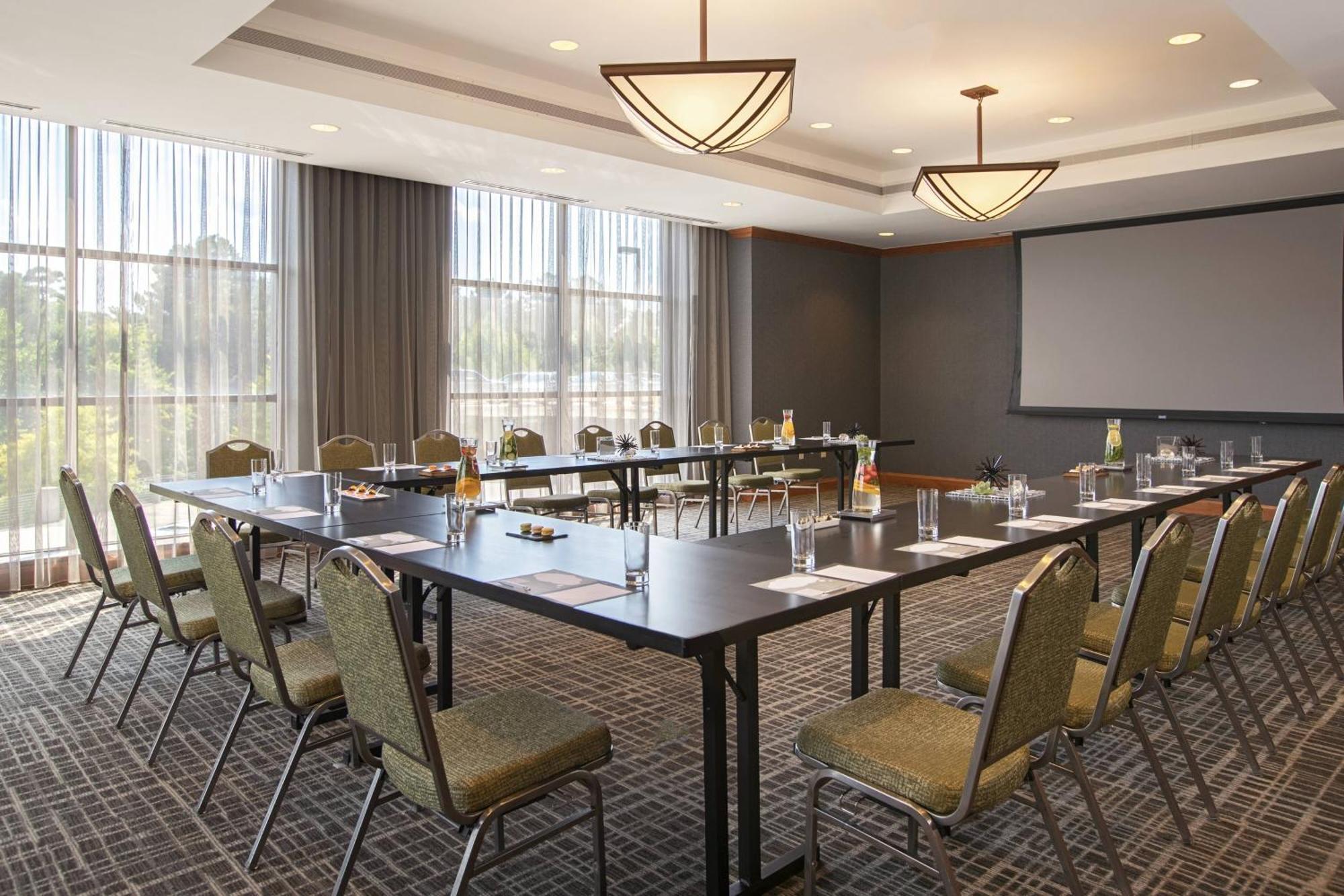 Renaissance Raleigh North Hills Hotel Exterior photo