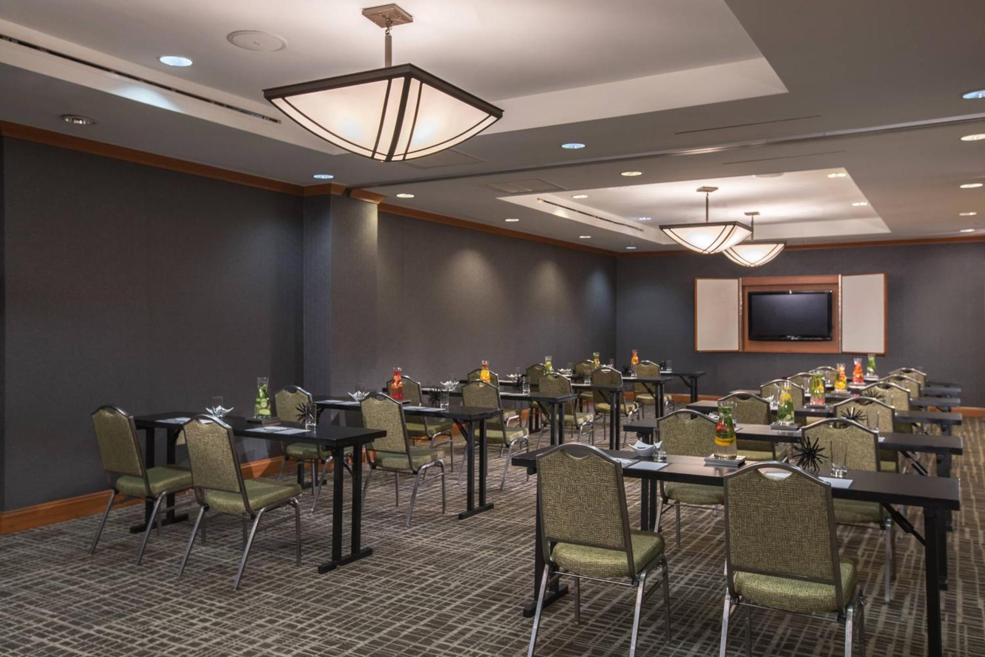 Renaissance Raleigh North Hills Hotel Exterior photo